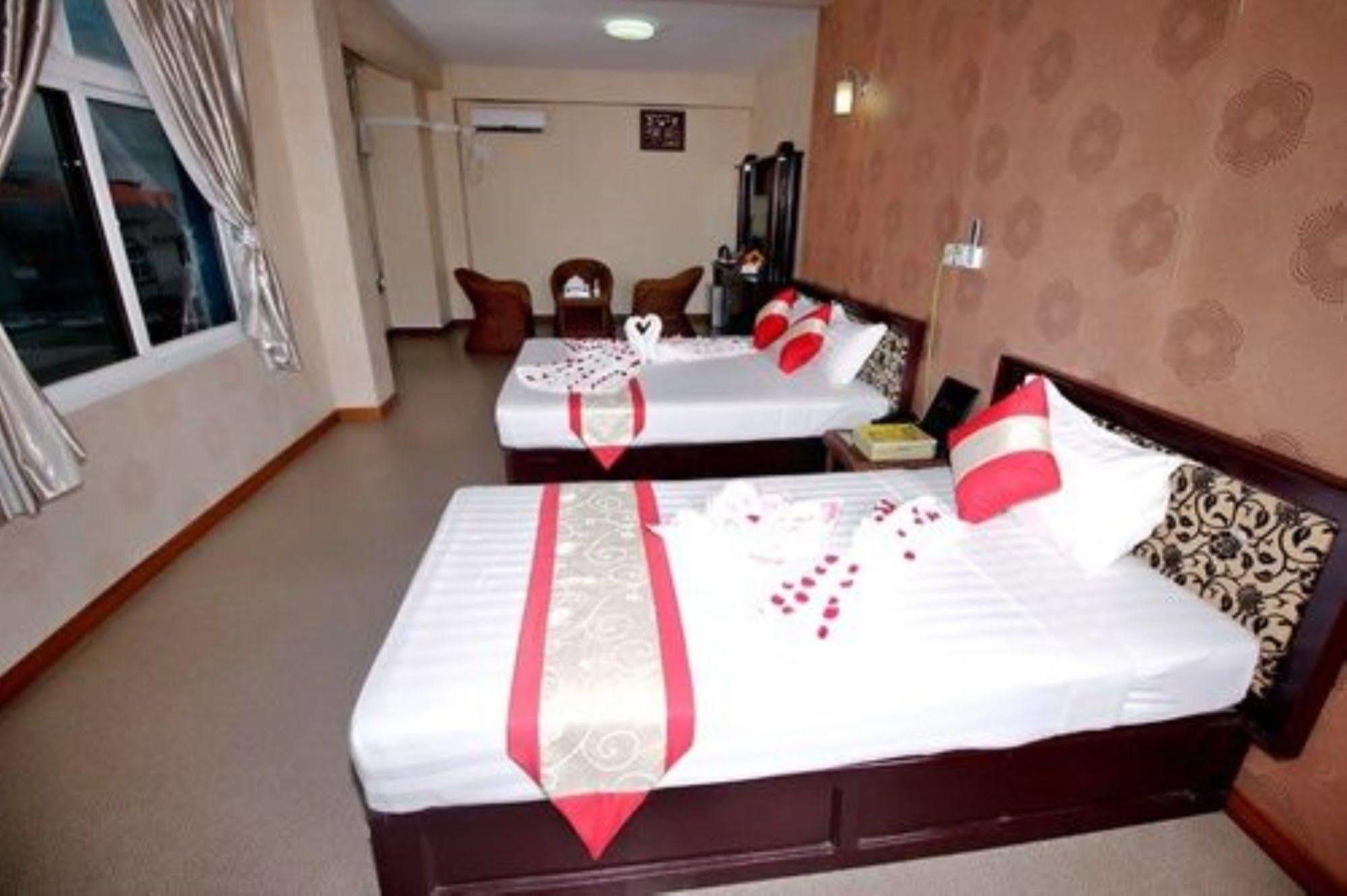 Diamond Crown Hotel Gyogon Eksteriør billede