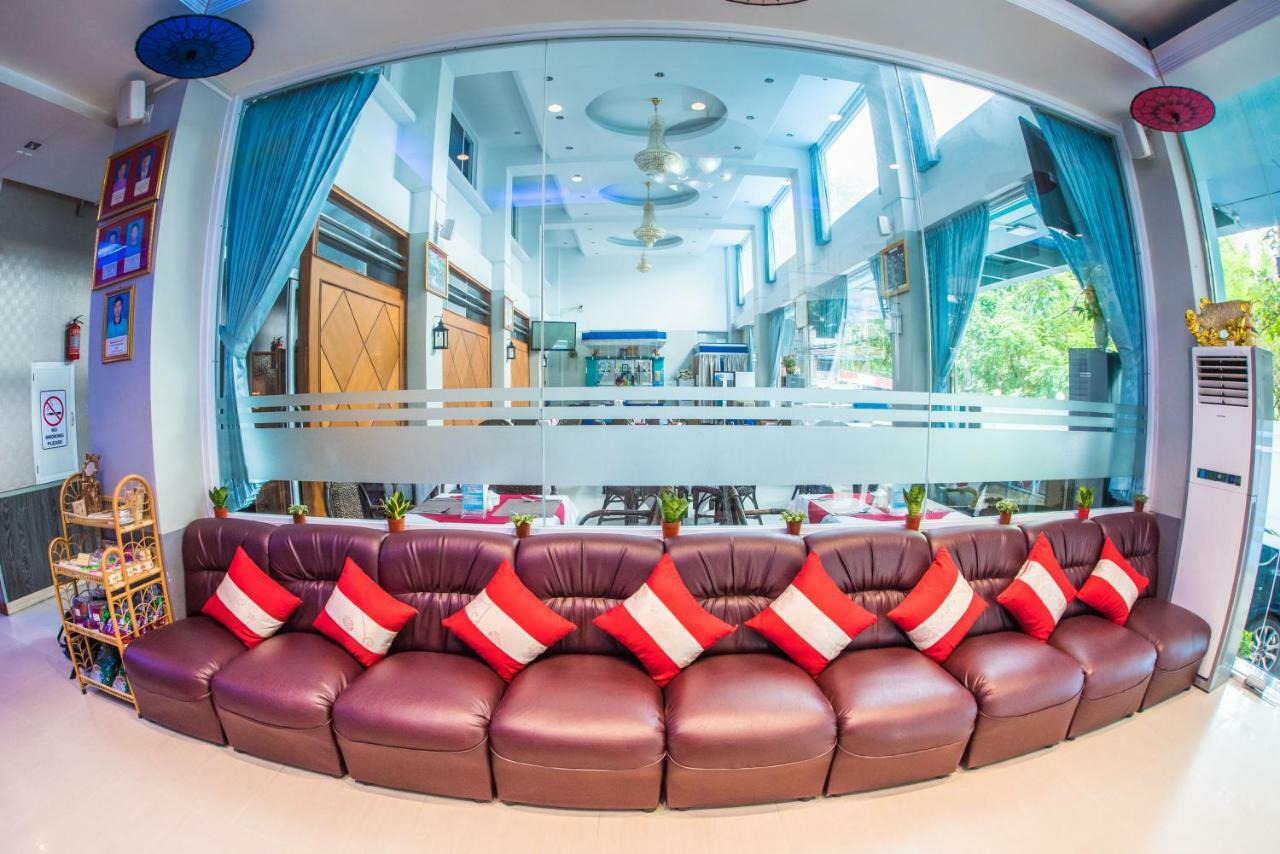 Diamond Crown Hotel Gyogon Eksteriør billede